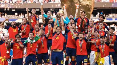 Argentina cayó 1-0 ante España en la final y se quedó a un paso del bicampeonato
