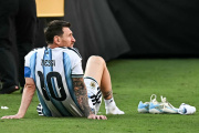 Messi no vuelve al país: la Selección ya viaja rumbo a Argentina tras la final del Mundial