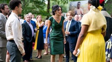 De qué se trata “Los Extraños” el nuevo thriller de Netflix que arrasa en audiencia