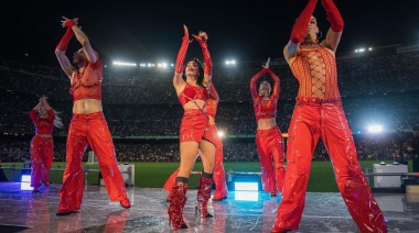 Lali hizo vibrar el Camp Nou