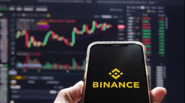 Empujado por  una falla de Binance, el Bitcoin cae en el arranque de semana
