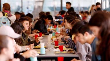 Estudiantes de la UNLP buscan ampliar los horarios y días del Comedor Universitario