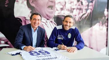 Lucas Castro fue presentado como nuevo jugador de Gimnasia