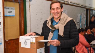 Garro votó en La Plata: "Todavía queda mucho por hacer y tengo un compromiso con los platenses"