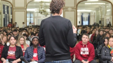 Lousteau habló ante 2500 jóvenes en el Congreso Nacional de Derecho que organizó la Franja Morada