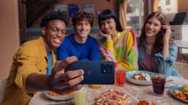 Motorola presenta nuevos celulares de gama media