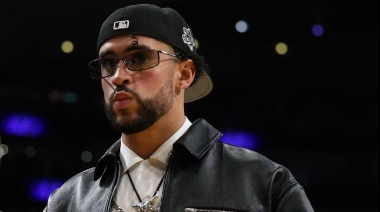 Bad Bunny denuncia a una IA que copia su voz