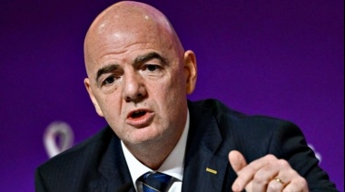 La FIFA busca implementar una polémica sanción por cantos racistas