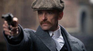 Paul Anderson, el actor de Arthur Shelby en Peaky Blinders, fue multado por consumo y posesión de drogas