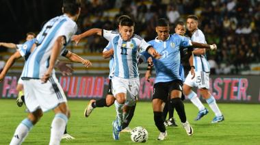 La Selección Argentina Sub 23 empató con Uruguay en un partidazo y se aseguró el primer puesto del grupo