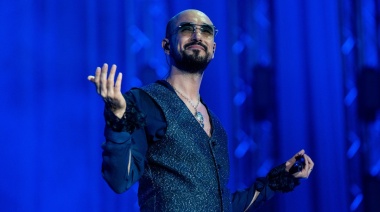 Abel Pintos y una triste noticia: dejará de cantar en Argentina