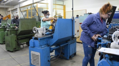 La actividad industrial cayó un 14,3%