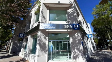 Caputo amenazó con cerrar el Banco Nación en una serie de municipios