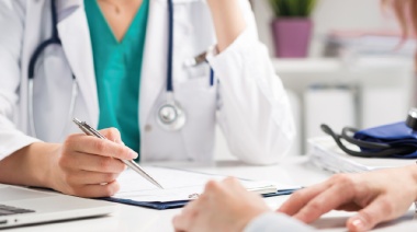 Cambio en las prepagas: solo los médicos de la cartilla podrán prescribir medicamentos