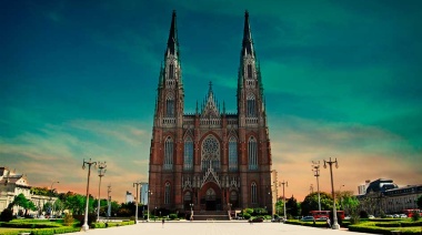 Catedral de La Plata: vuelven a sonar las campanas con show en vivo