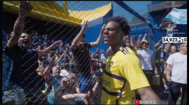 Locura en La Boca por Speed: le regalaron una camiseta y lo llevaron a La Bombonera