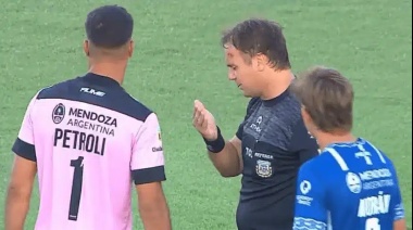 Escándalo: El partido entre Godoy Cruz y Talleres se suspendió por una agresión al juez de línea