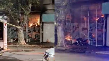 Impactante incendio de un supermercado frente a Plaza Moreno