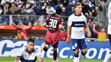 Con un golazo de Mastantuono, River aplastó a Gimnasia por 3 a 0 en el Bosque y clasificó a octavos del Torneo Apertura