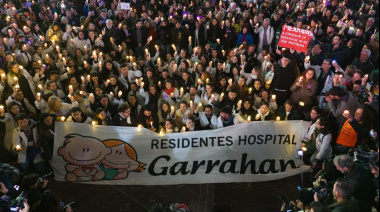 "Encendé una vela por el Garrahan": residentes reclamaron al gobierno una recomposición salarial