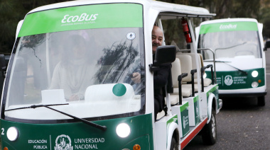 El Ecobus de la UNLP vuelve a las calles del bosque: transporte eléctrico, gratuito y sustentable