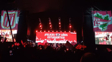 Estudiantes cerró los festejos por su 120° aniversario: homenaje a Zubeldía, drones y fuegos artificiales