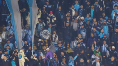 Ocho horas encerrados: el calvario de los hinchas de Racing en Montevideo