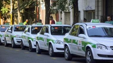 Los taxistas de La Plata se movilizan contra las aplicaciones de transporte