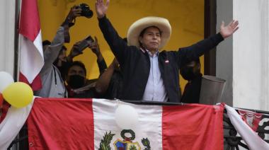 Fernández felicitó a Pedro Castillo, virtual ganador de las elecciones presidenciales peruanas