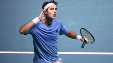 Con 23 aces, Etcheverry derrotó a Struff y adelantó a Argentina en la serie