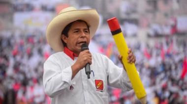 Castillo agradece los saludos de la región y pide "mantenerse alerta" en Perú