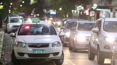Ya funciona el aumento en la bajada de bandera de los taxis de La Plata