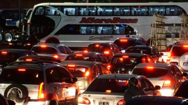 Autopista La Plata-Buenos Aires: corte y 12 km de congestión