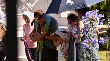 Los restos de Hebe de Bonafini ya descansan en Plaza de Mayo