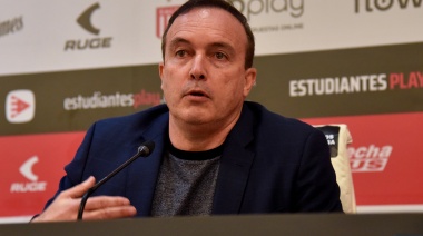 Abel Balbo fue presentado como DT de Estudiantes: “Quiero que mis equipos defiendan como un equipo italiano y ataquen como uno argentino o brasileño"