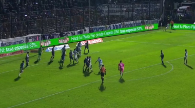 VIDEO: la increíble falla de las luces del Juan Carmelo Zerillo en el partido entre Gimnasia y Atlético Tucuman