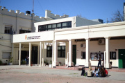 UNLP: suspensión de clases en Trabajo Social debido al fallecimiento de un nodocente