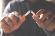 Reino Unido prohibió el consumo de tabaco a los nacidos después del 2008