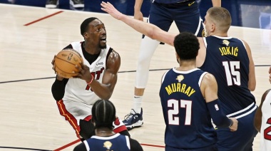 Miami Heat pisó fuerte en Denver e igualó las Finales de la NBA