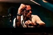 Marc Anthony lanza "Muevanse", su nuevo álbum