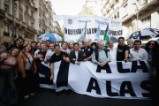 Kicillof celebra la movilización y la decisión del Congreso contra los vetos
