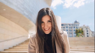 Andrea Rincón debutó como cantante cristiana