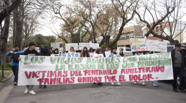 Familiares de víctimas del fentanilo contaminado marcharon al Hospital Italiano de La Plata