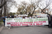 Familiares de víctimas del fentanilo contaminado marcharon al Hospital Italiano de La Plata