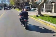 Espert huyó en moto tras el ataque a la caravana de Milei en Lomas: "Responsabilizo al intendente Federico Otermín por lo que pasó"