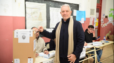 Julio Alak votó en Gonnet, destacó la campaña limpia en La Plata y celebró el desdoblamiento electoral en la provincia