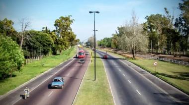 La onda verde en Camino Centenario redujo un 40% los tiempos de viaje entre Villa Elisa y Ringuelet
