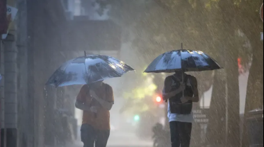 Alerta naranja por tormentas en La Plata: fuertes ráfagas y posible caída de granizo
