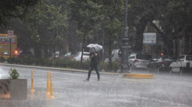 Fuerte tormenta en La Plata: continúa el mal tiempo y rige alerta naranja
