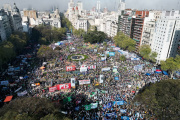 Marcha de la UNLP al Congreso: reclaman por la Ley de Financiamiento Universitario